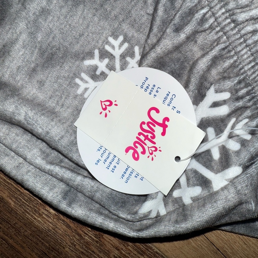 Justice Black and Gray Snowflake Pajama Set - Picture 8 of 9